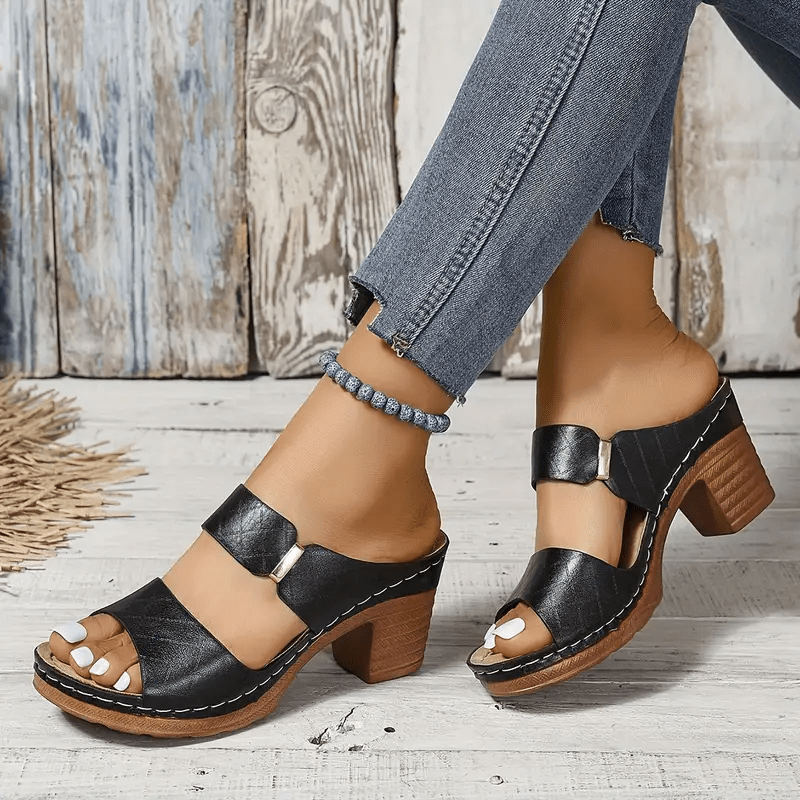 ARAH | CHIC ORTHOPEDIC SANDALS
