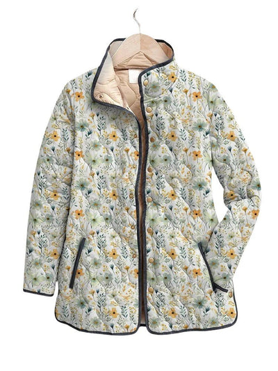 Charming floral pattern on a casual, quilted jacket for women