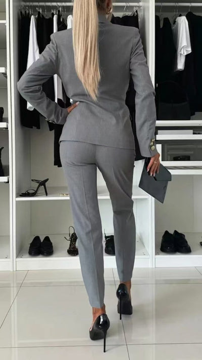 Iconic Slim Elegance Suit