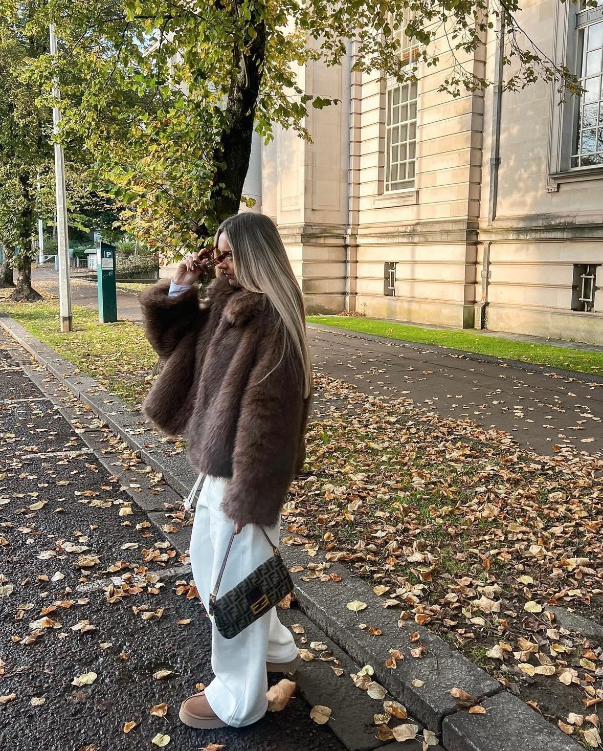 Kataleya | Cropped Oversized Faux Fur Coat