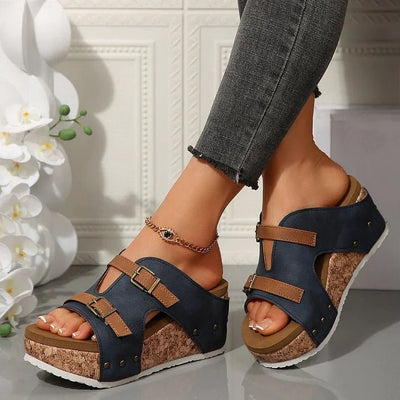 LARA | ORTHOPEDIC WEDGE - HEELED SANDALS