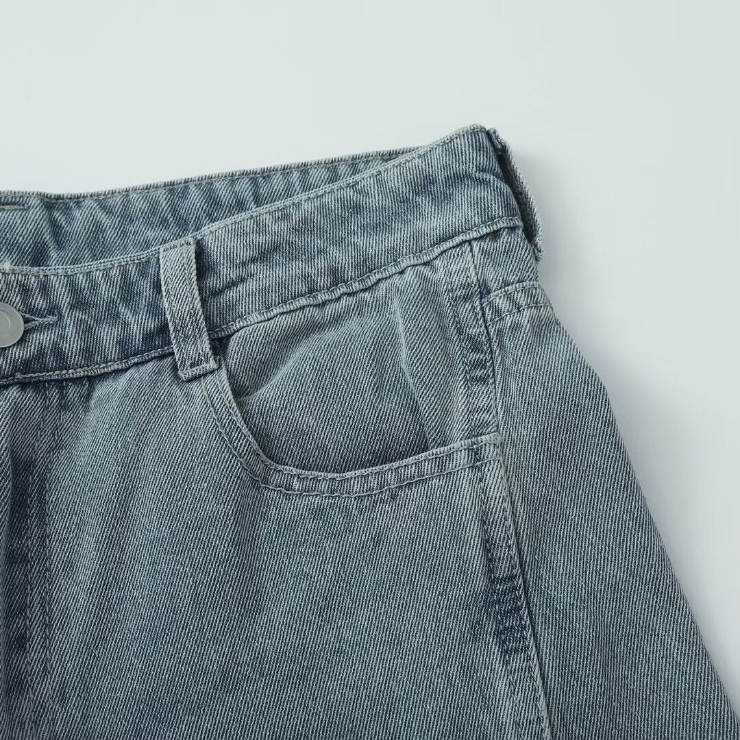 Léo™ | Mid - rise jeans, elegant wide cut