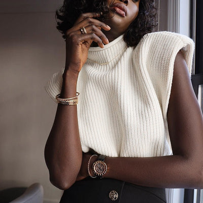Noémi™ | Short Sweater with High Neck – Refinement and Simplicity