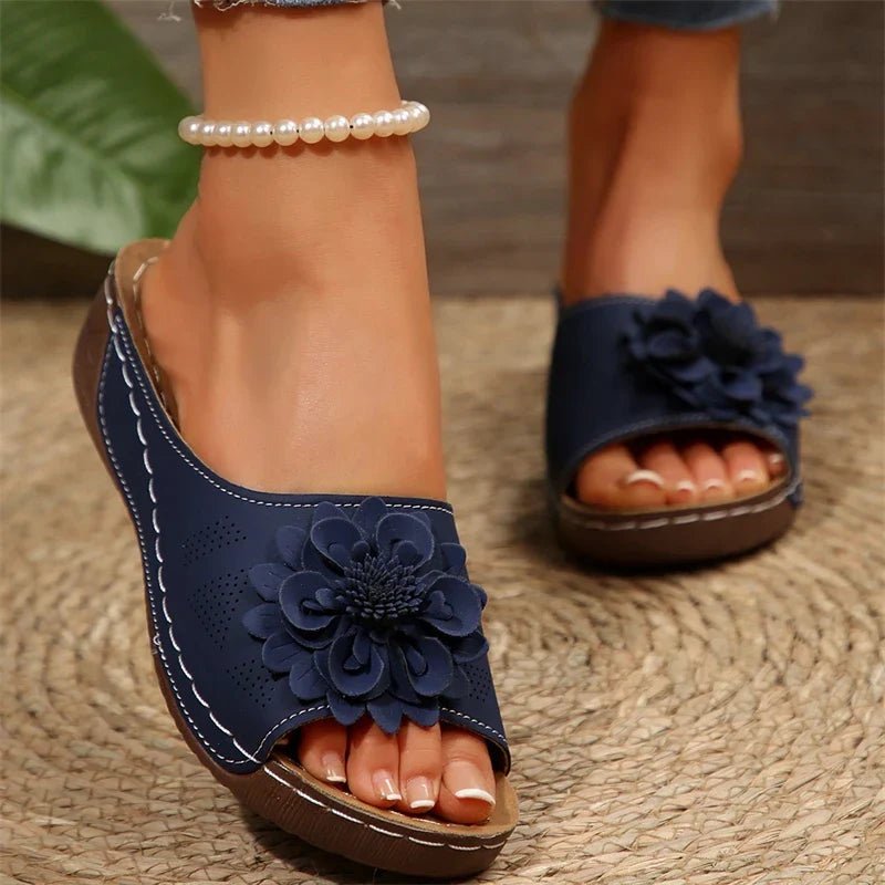 REGINE | STYLISH ORTHOPEDIC FLOWER SANDALS