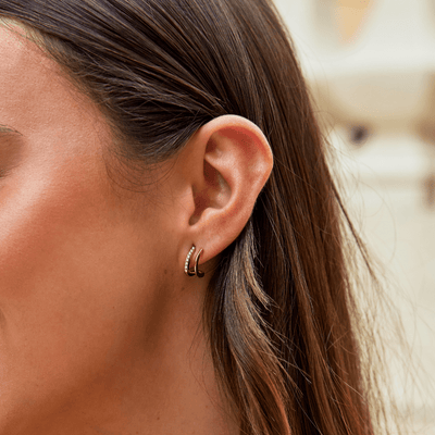 ROMINA | STYLISH CRYSTAL CLAW EARRINGS